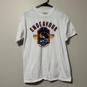 USED Men's Space Center Short Sleeve Shirt Endeavour STS126 Color White Size Med